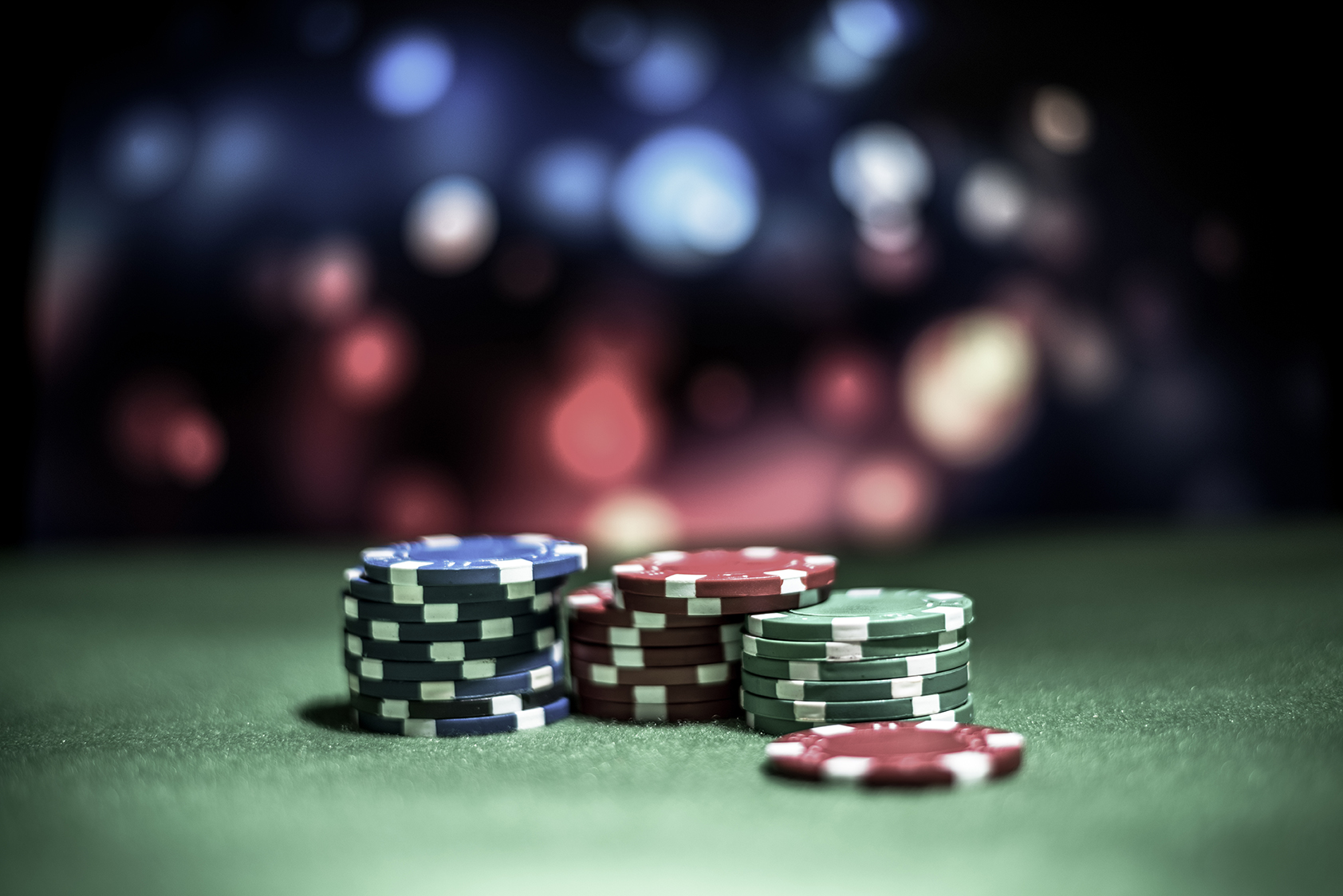 11 Tricks to play and win at Poker
